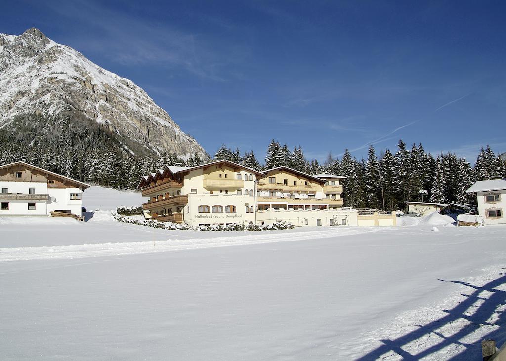 Hotel Kirchdach Gschnitz Exterior photo